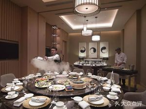 Jintai Holiday Hotel · Longfenghui Chinese Restaurant