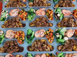 Qixian West District Canal Restaurant