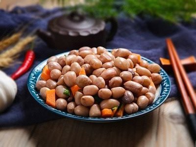 Hand-cut Noodles with Home-style Dishes