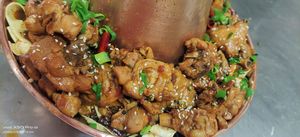 Xiao Hu Guo Tie Hotpot Chicken (Ruixin Community Store)