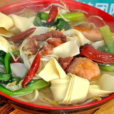 Aunt Fan's Flat Noodles with Beef Offal