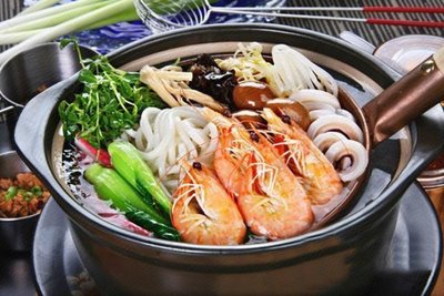 Xiang Qiao Yuan Yunnan Crossing Bridge Rice Noodles (Qing Song Li Store)