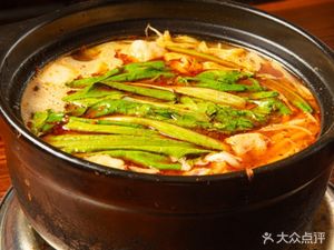 Stone Pot Stone Soup Rice Noodles