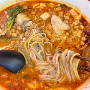 Shuang Shuang Fried Skewers & Fish Soup