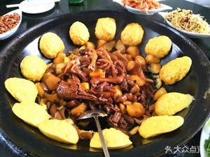 Da Zhu Liu Iron Pot Stew