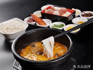 Lili Xiang Yunnan Crossing Bridge Rice Noodles (Yanghuo Branch)