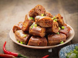 Xiao Erhua Century Spicy Delicacies Chain