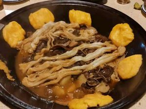 Liushutun Iron Pot Stew