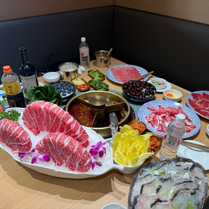 Cloud Black Angus Hot Pot