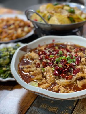 Wan Ge Sichuan-Hunan Home-style Restaurant (Huanghe Road Branch)