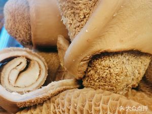 Deji Northwest Corner Traditional