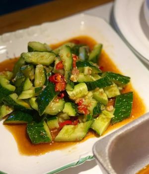 Jiujiu Private Kitchen Pub (Yuhe Lou Branch)