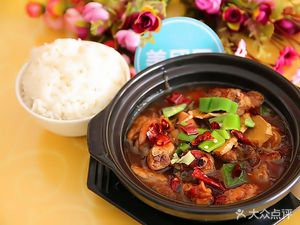 Yang Ming Yu Braised Chicken Rice