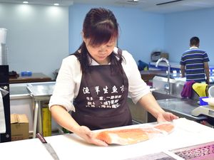 Fish Fresh Aquatic Products (Heiniuchengdao Branch)