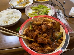 Ada Ke Xinjiang Fried Rice Noodles · Big Plate Chicken (Aocheng Branch)