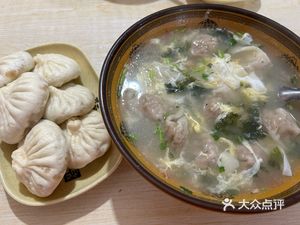 Jiqing Baozi Shop (Lugheyuan Store)