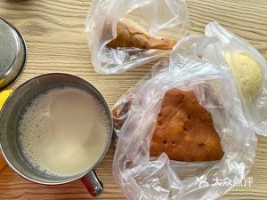 Yanshun Zhai (Kangping Lou Store)