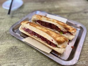 Guo Hongliang Donkey Meat Fire Cake Store (Yangliuqing Branch)