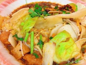 Returning Customer Spicy Hot Pot (Xingyi Li Branch)