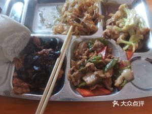 Longyuan Fresh Ethnic Restaurant (Yueqinxuan Branch, Binhai)