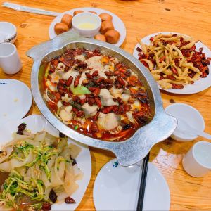 Xiaobianhe Water-boiled Fish Main Store (Lingjiang Li Store)