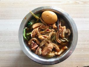 Kunji Jin Flavor Noodles with Beef Offal