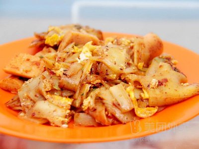 Fried Skewers, Sandwiches, and Cold Noodles