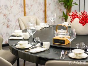 Jinbin Yun Wine Cellar · Private Wine Tasting Home Cuisine