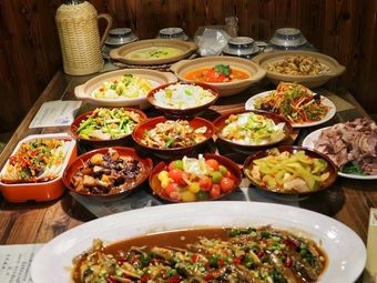 Sanjiang Dashi Jian · Live Fish Restaurant · Earth Oven Stew