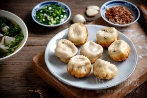 Kandun Old Street Pan-Fried Dumplings