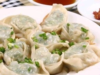 Three Meals a Day: Special Wheat Pancakes, Dumplings, and Soup Buns