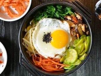 Mom Han · Stone Pot Rice Bowl · Samyang Noodles
