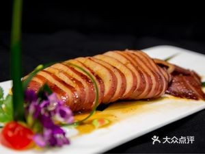 Ningbo YiQin Changlong Fu Gong Catering Co., Ltd. (Deli Group Store)