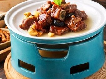 A Freshly Stir-Fried Dry Pot Spare Ribs Shop (Ninghai Store)