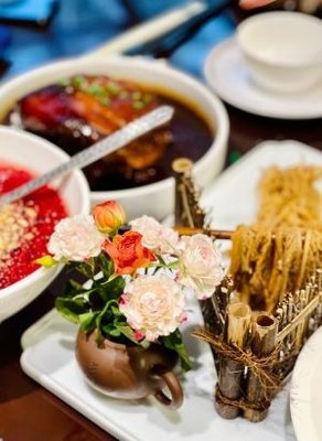 Zou Malou Restaurant (Cicheng Ancient City Branch)