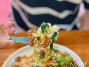 Old Zhou's Braised Pot Snack Shop