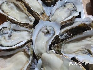 Dong Ge BBQ Grilled Huanzhou Oyster