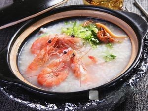 Salty Bone Soup with Rice Porridge, Slippery Dumplings, Spicy Duck Neck, and Longsheng Market Branch