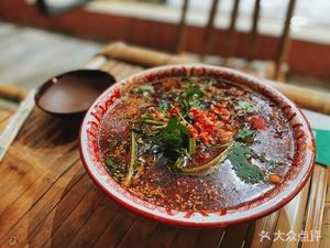 Li Yan Yan Pan Pan Spicy Hot Pot (Shilong Huangzhou Branch)