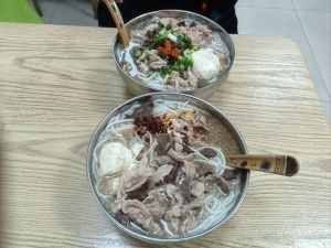 Biao Sao's Pig Blood Rice Noodles (Huái Lín Road Branch)