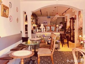 Unicorn Coffee & Whisky Bar