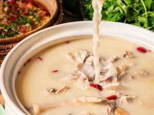 Miao Xin Pig's Trotter and Chicken Hot Pot (Zhangcun Branch)