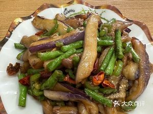 Xiang Cuisine Wooden Bucket Rice (Sanjiang Store)