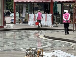 Sichuan Spicy Rice Noodles · Old Changsha Stinky Tofu (Shangyuehui Store)