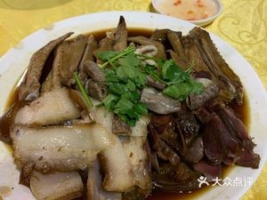 Seafood & Land Dabbling