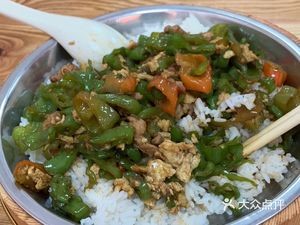 Xiao Chao Lang Appetizing Stir-Fried Wooden Bucket Rice