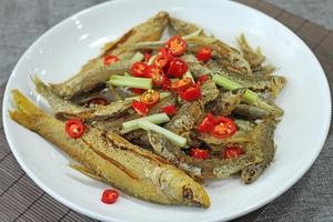 Jinggangshan Rural Cuisine (Yellow Beef Restaurant)