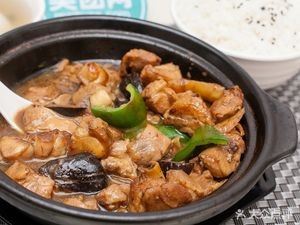 Songyuji Yellow Braised Chicken Rice (Mengxiangcheng Store)