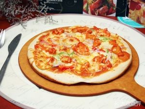 Cat and Her Handmade Pizza Burger (Nanchang Branch)