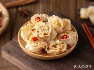 Shengzhong Vegetable Rice and Bone Soup